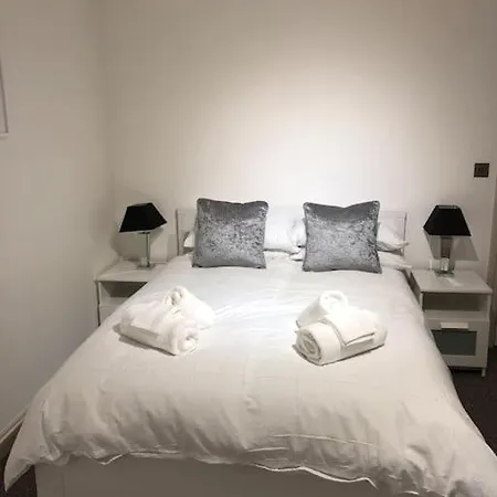Modern 1 Bedroom Apartment Close To Penzance Town Centre. Exterior photo