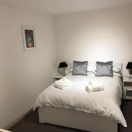 Modern 1 Bedroom Apartment Close To Penzance Town Centre. Exterior photo