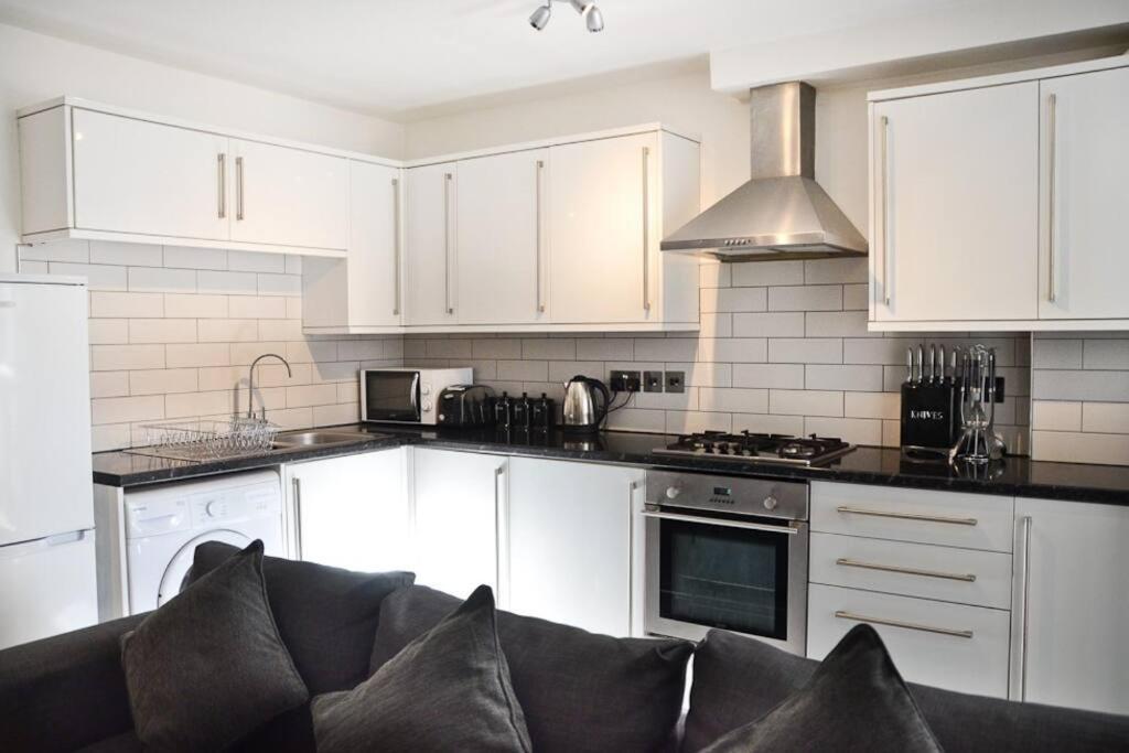 Modern 1 Bedroom Close To Town Centre. Apartment Penzance