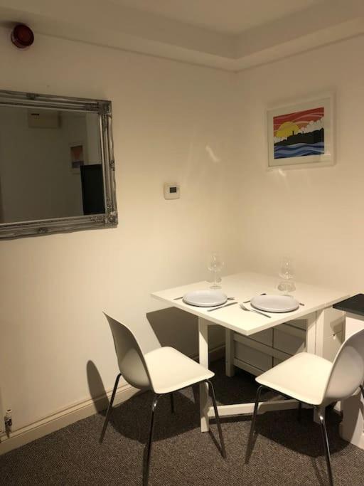 Apartment Modern 1 Bedroom Close To Town Centre. Penzance